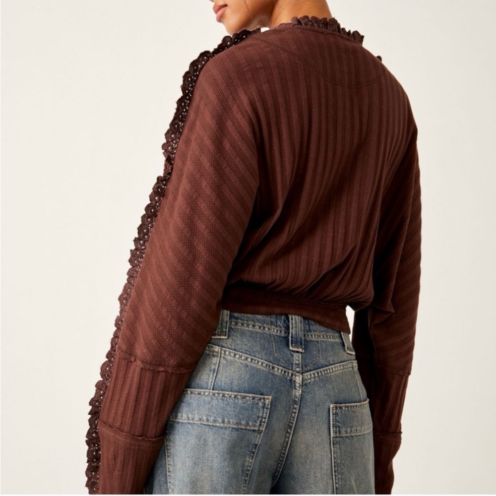 FREE PEOPLE TOP - Picture 2 of 10